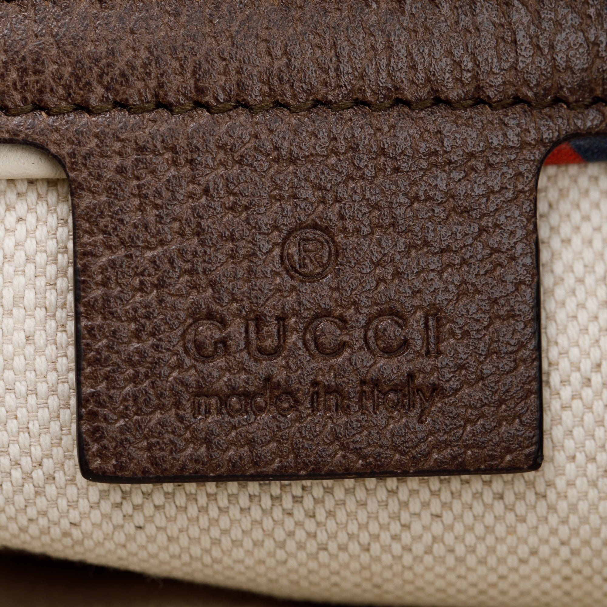 Gucci GG Supreme Courrier Soft Messenger Bag – Oliver Jewellery