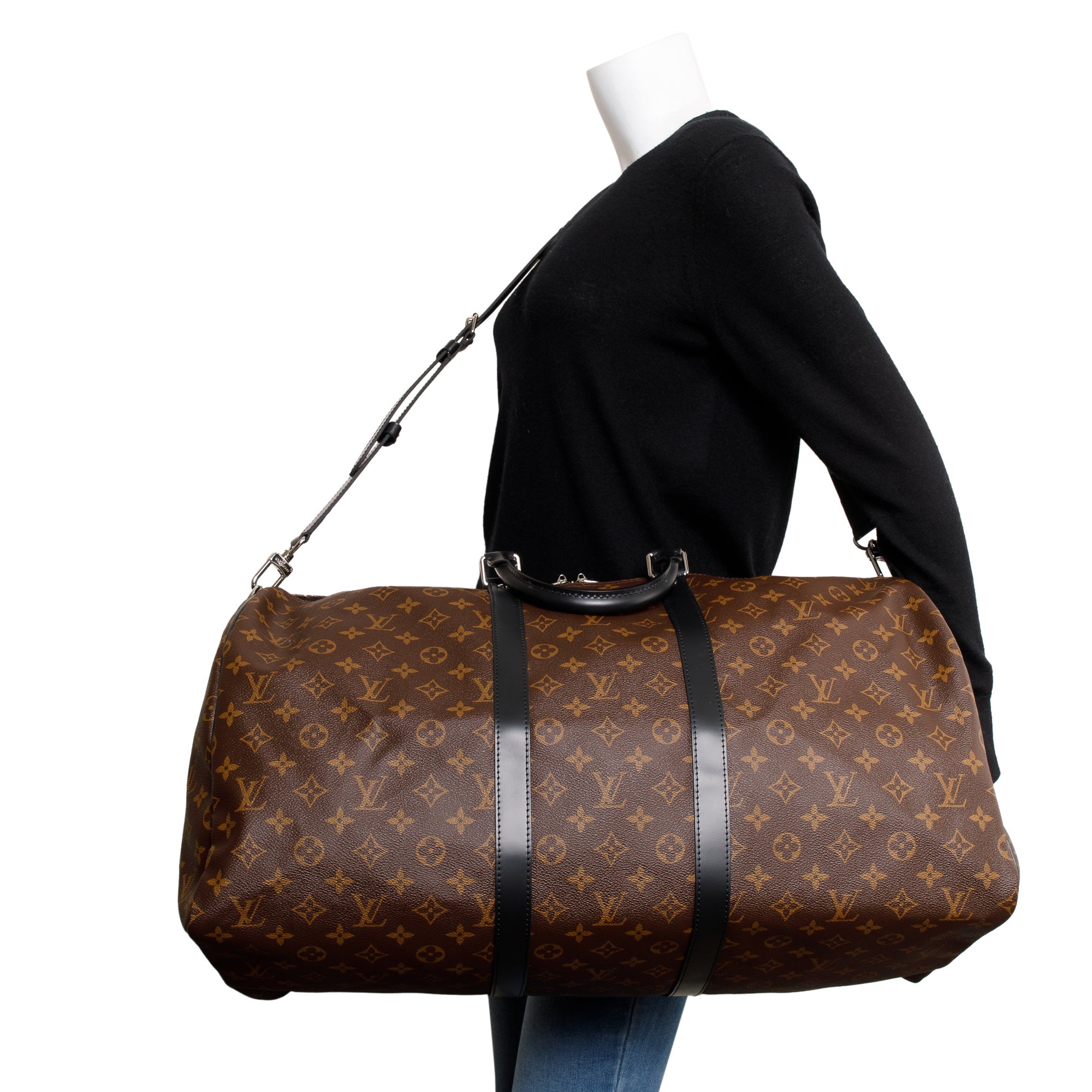 LOUIS VUITTON KEEPALL BANDOULIÈRE 55 REVIEW - Best travel bag or totally  overpriced ? 