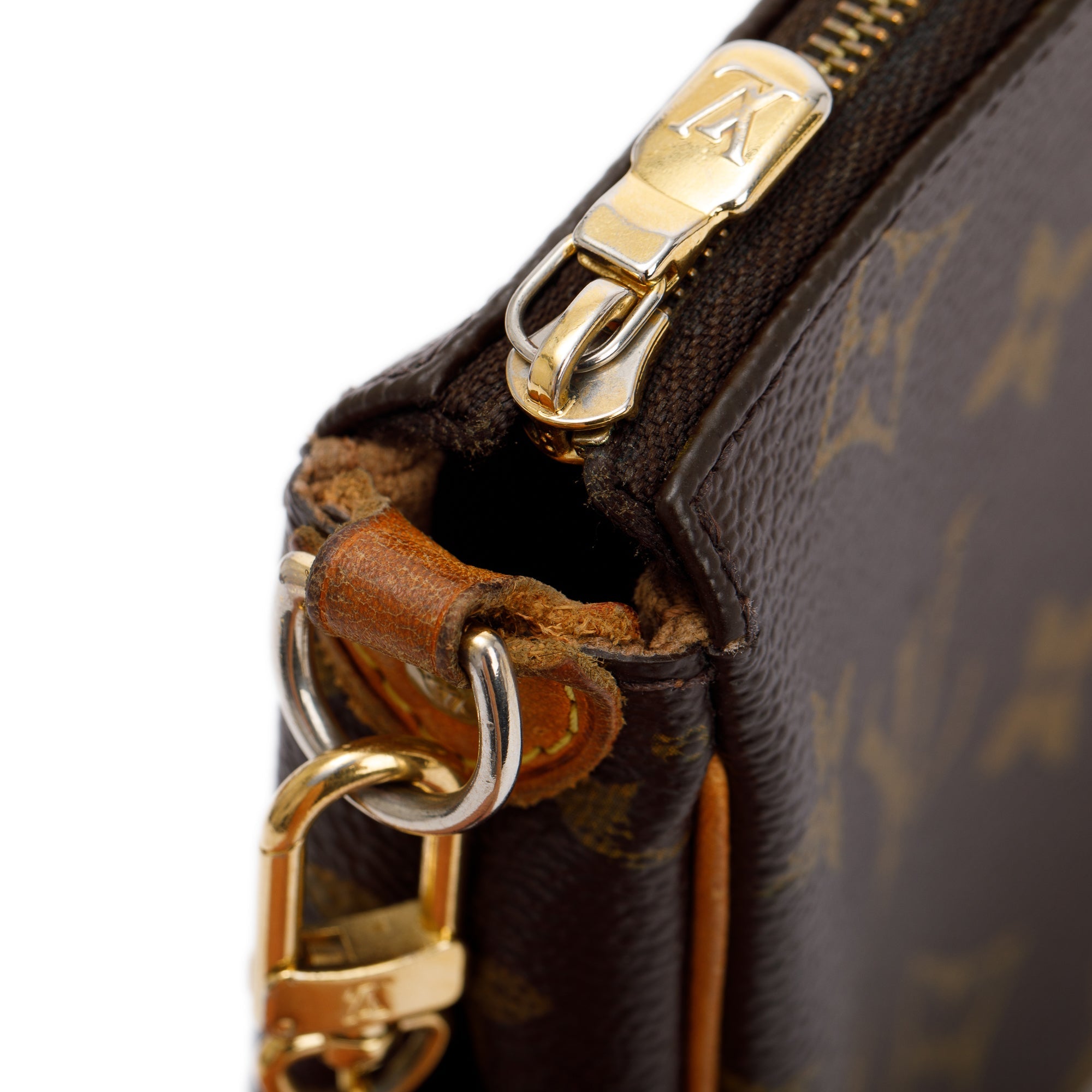 The Royal Bags Canada Inc. - ❌SOLD❌ Louis Vuitton Eva Clutch