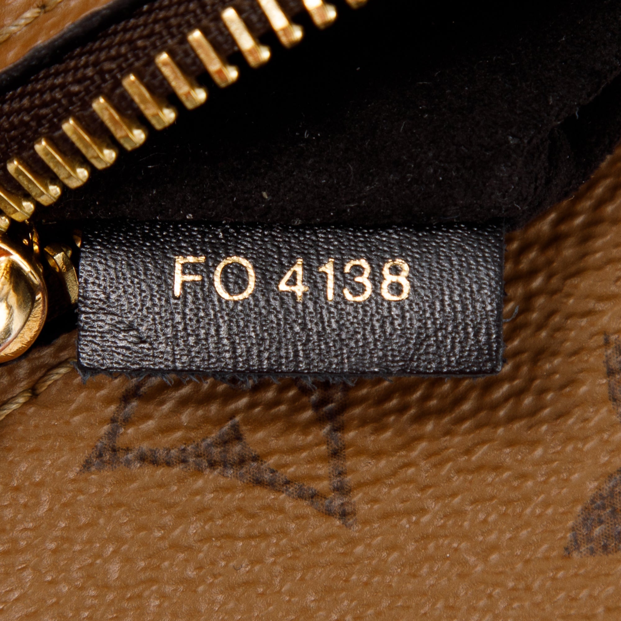 LOUIS VUITTON Reverse Monogram Pochette Metis 1305095