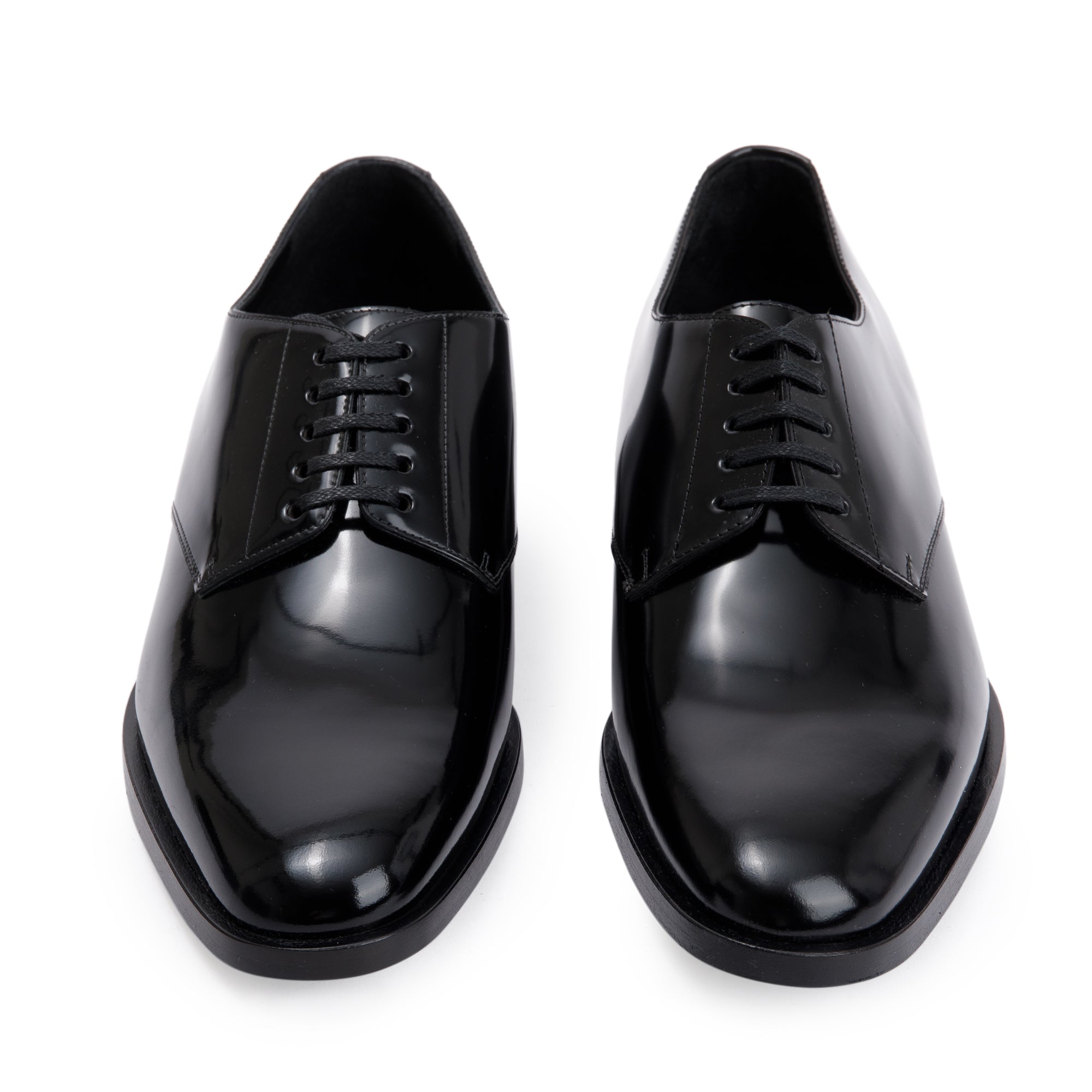 Patent leather shoes near on sale me