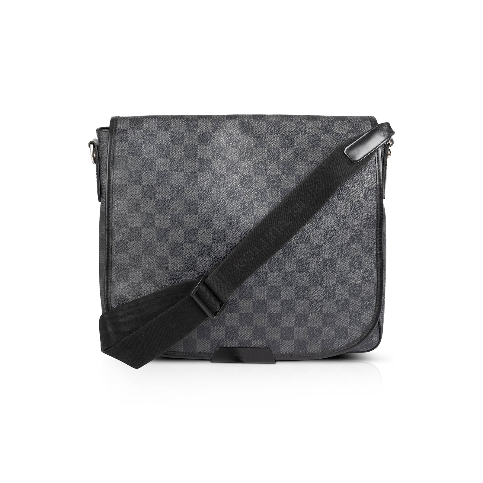 Louis Vuitton Damier Graphite Daniel MM Messenger Bag For Sale at 1stDibs