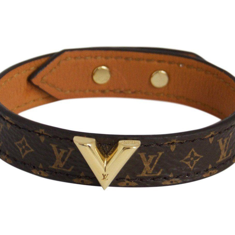 Louis Vuitton Essential V Bracelet Reviewer