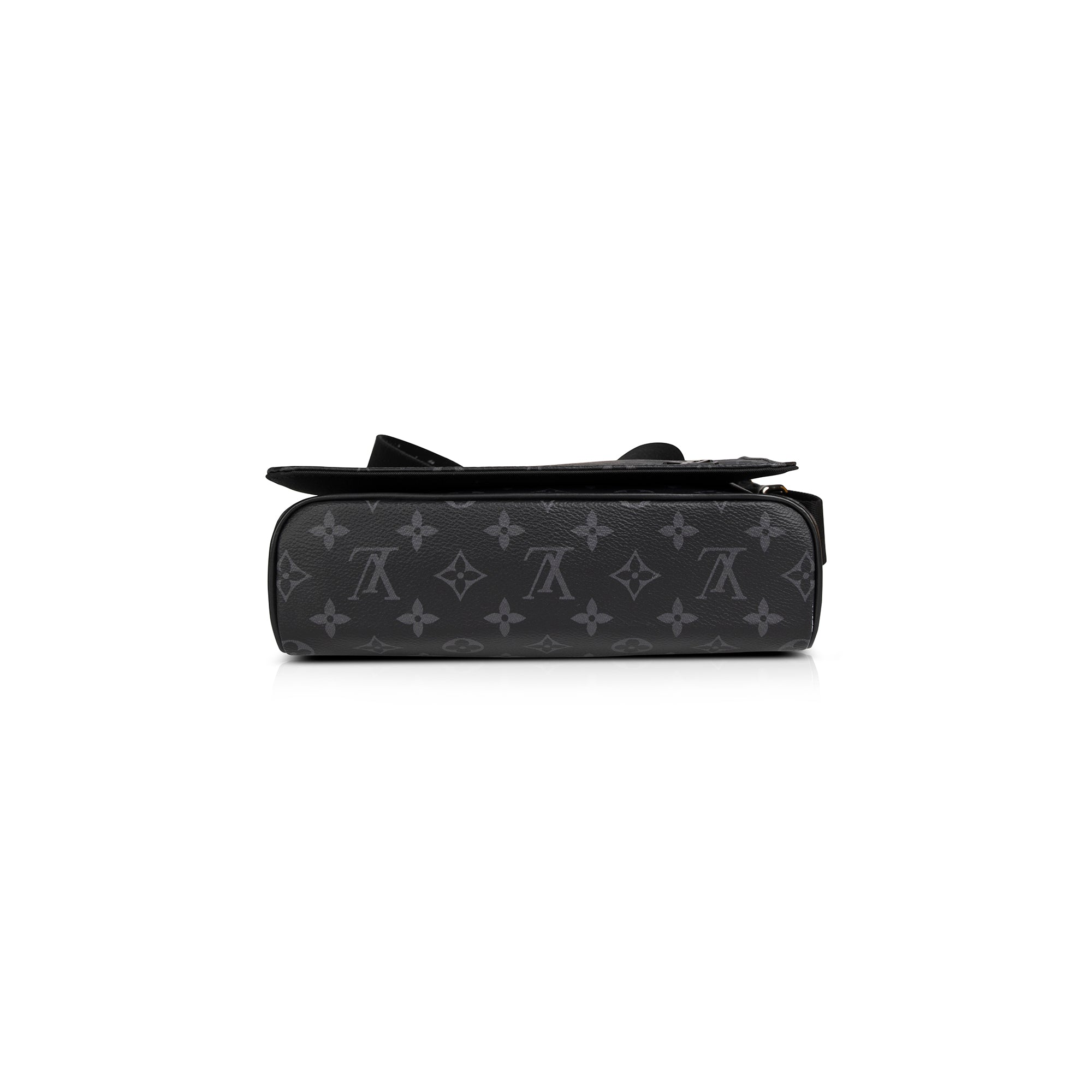 Louis Vuitton District Pm Monogram Eclipse - For Sale on 1stDibs