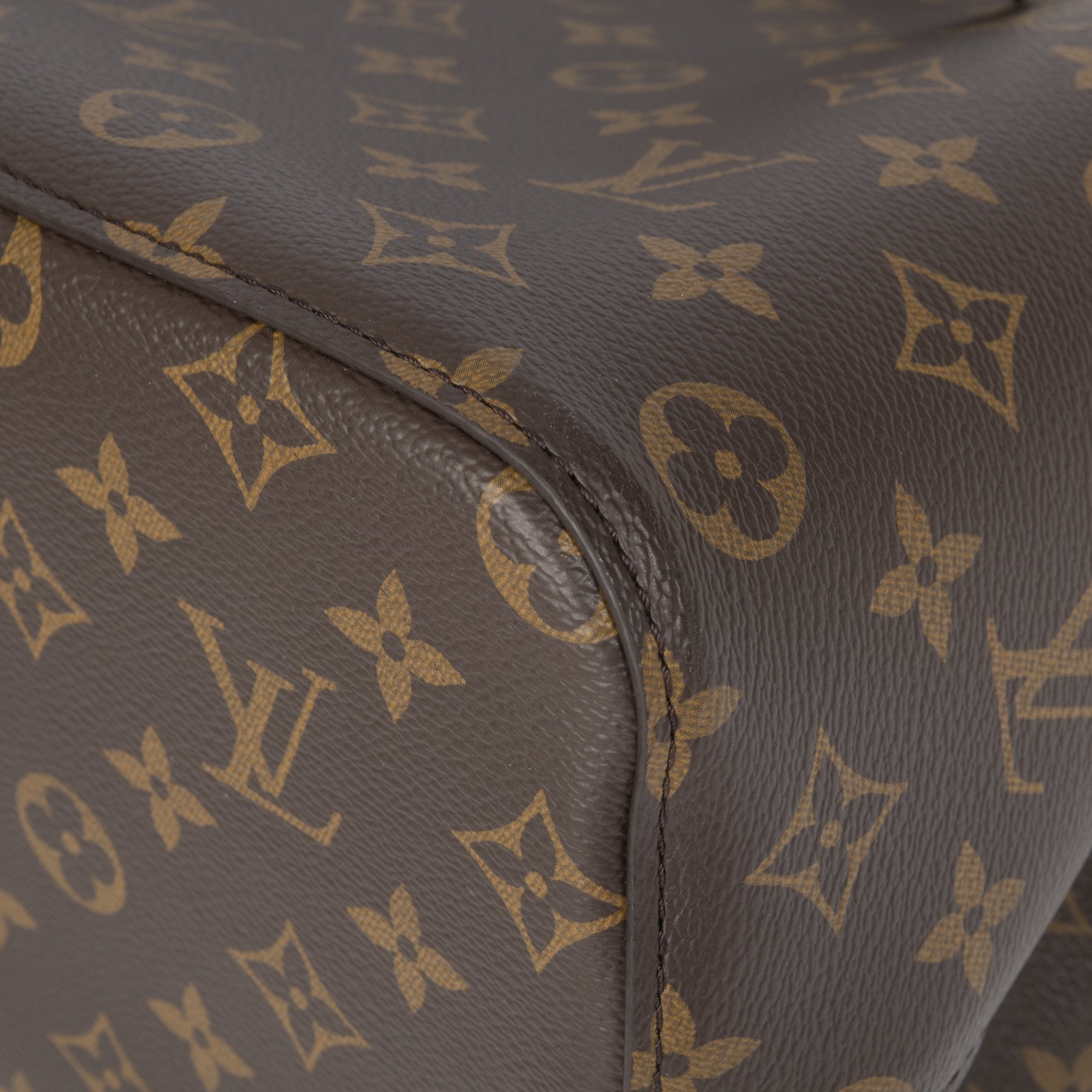 Louis Vuitton Monogram NeoNoe Pattern Print