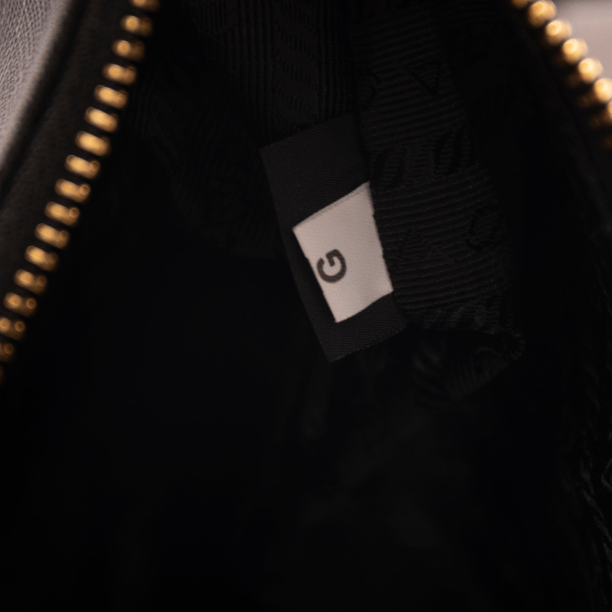 Prada Odette Saffiano Leather Belt Bag – Oliver Jewellery